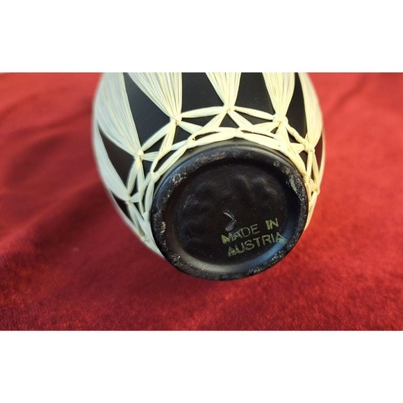 Austrian Matte Black Gmunder Keramick Vase Raffia  Wrapped CT332 - Picture 3 of 6
